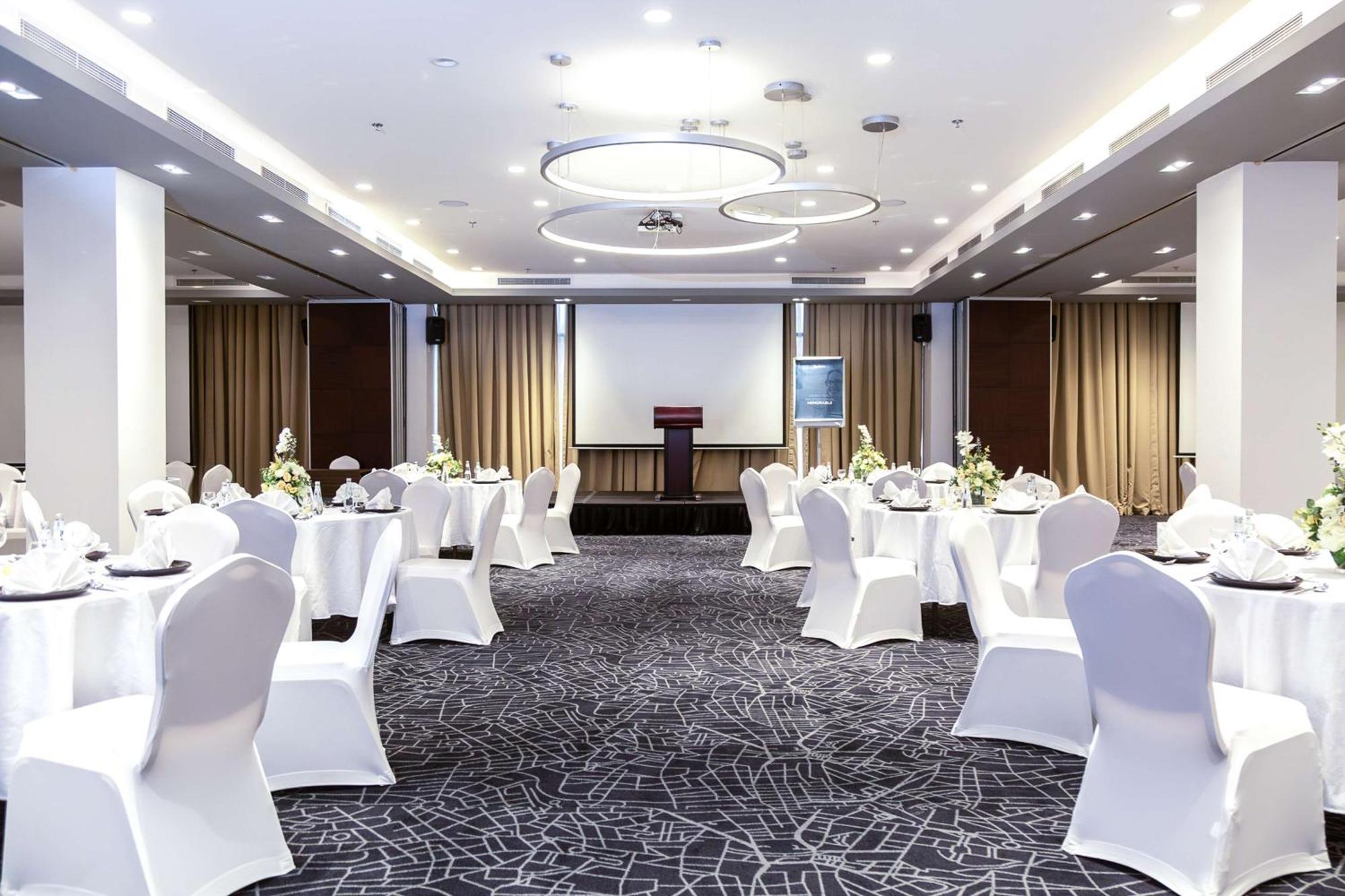 Radisson Hotel & Apartments Dammam Industrial City Exterior foto